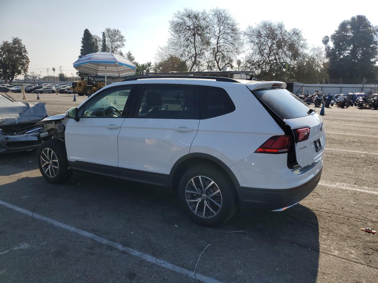 2021 Volkswagen Tiguan VIN 3VV1B7AX4MM035339 Copart auction photo, front end / minor dent/scratches damage thumbnail 2