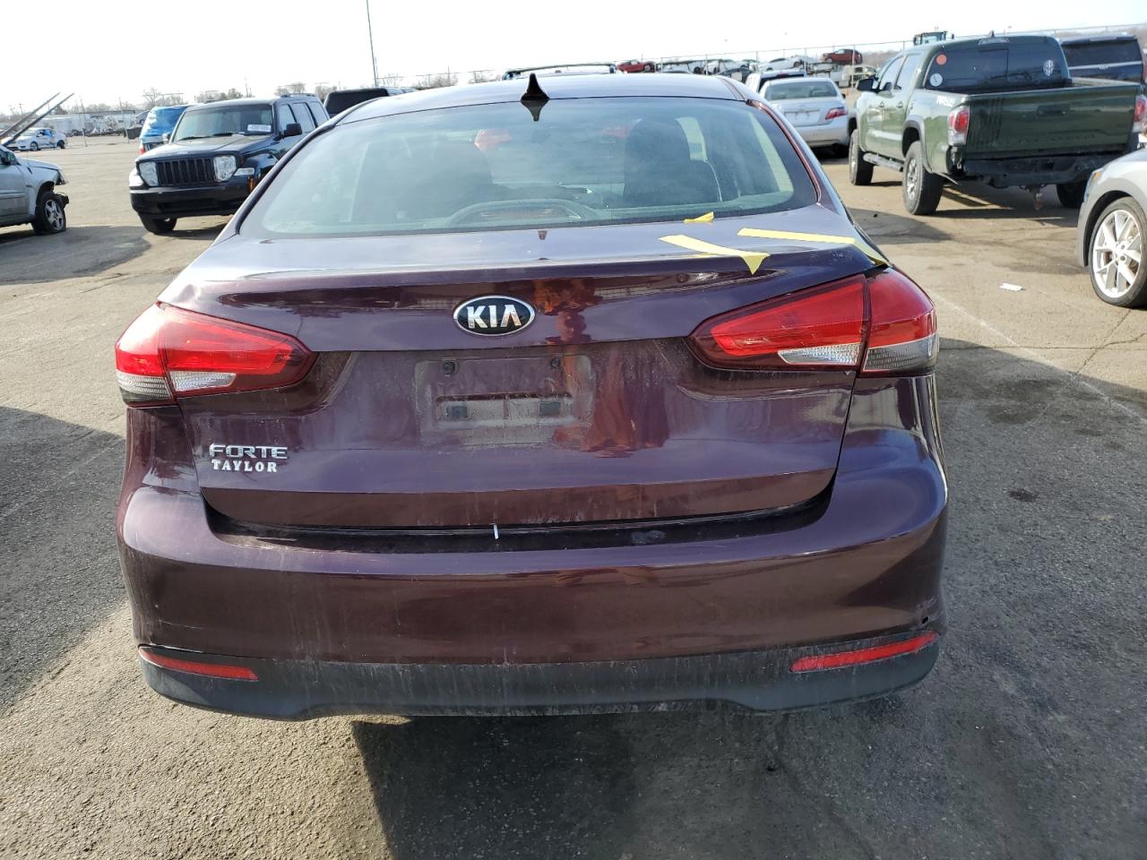 2017 KIA Forte VIN 3KPFK4A78HE124611 Copart auction photo, front end / rear end damage thumbnail 6