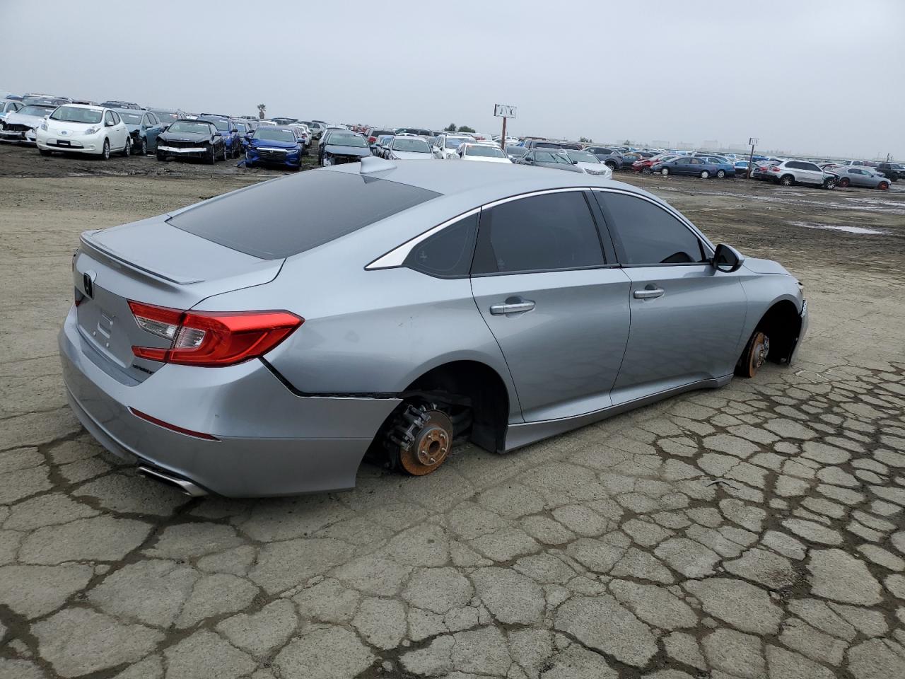 2018 Honda Accord VIN 1HGCV1F33JA137078 Copart auction photo, vandalism damage thumbnail 3