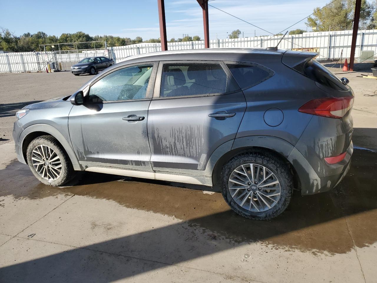 2017 Hyundai Tucson VIN KM8J3CA49HU389459 Copart auction photo, front end damage thumbnail 2