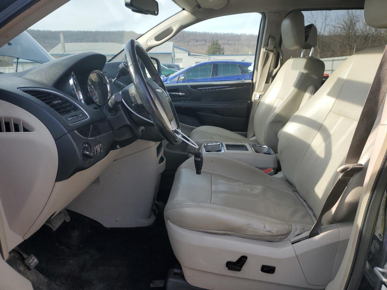 2013 Chrysler Town & Country VIN 2C4RC1BG0DR559025 Copart auction photo, rear end / front end damage thumbnail 7