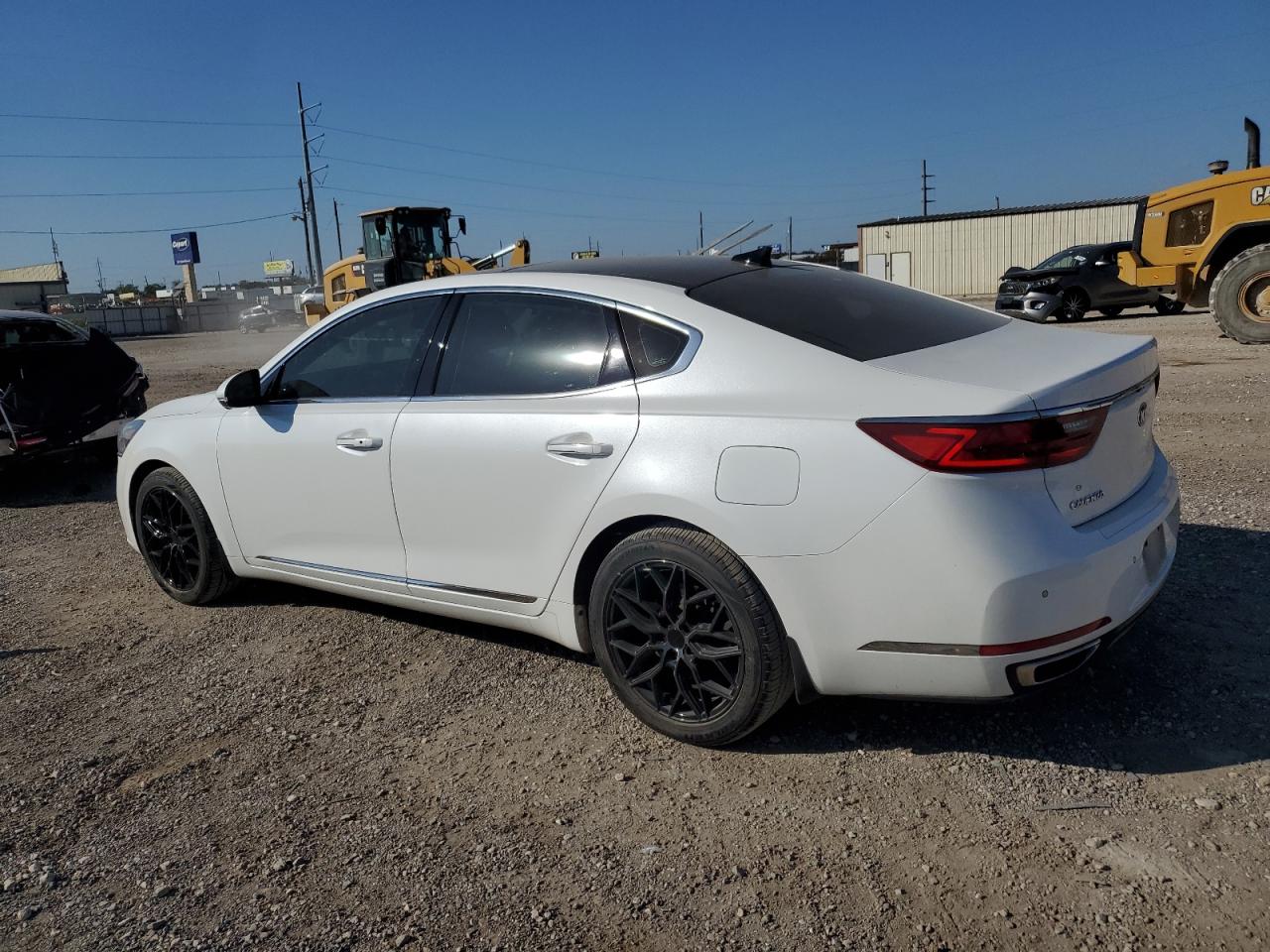2017 KIA Cadenza VIN KNALC4J14H5061186 Copart auction photo, minor dent/scratches damage thumbnail 2