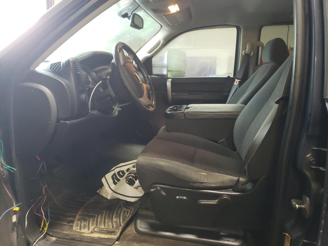 2008 Chevrolet Silverado VIN 1GCHK23608F105283 Copart auction photo, front end damage thumbnail 7