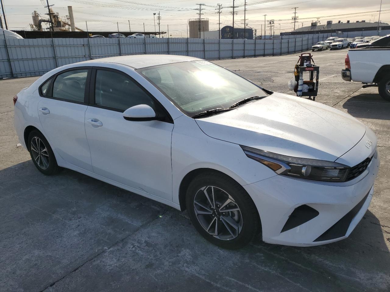 2022 KIA Forte VIN 3KPF24AD6NE417635 Copart auction photo, rear end / top/roof damage thumbnail 4