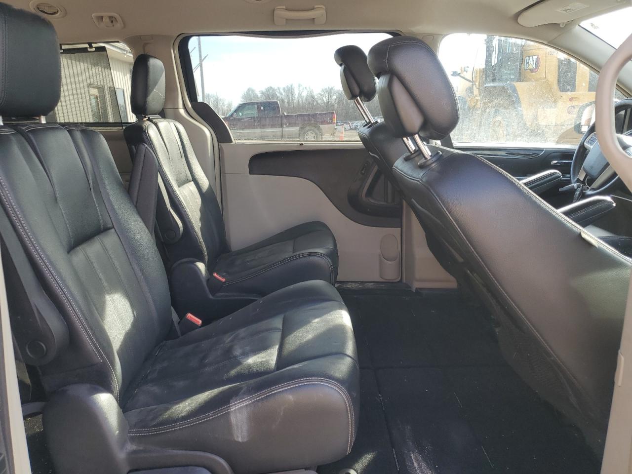 2015 Chrysler Town & Country VIN 2C4RC1BG5FR561615 Copart auction photo, front end damage thumbnail 11