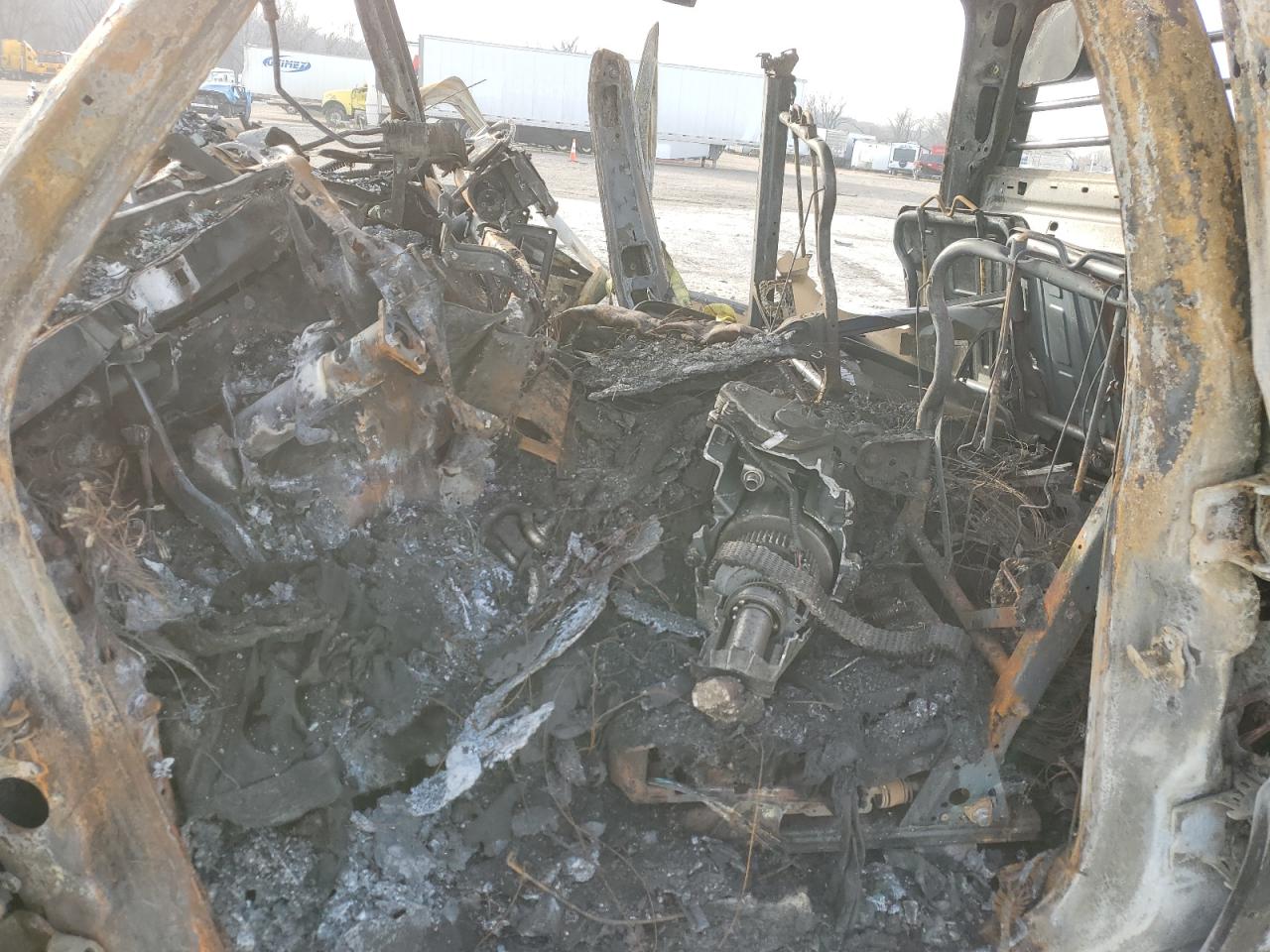 2002 Chevrolet Silverado VIN 1GCGK13U02F246396 Copart auction photo, burn damage thumbnail 7