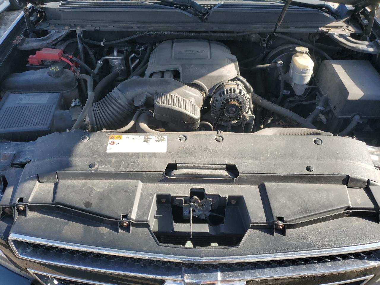 2011 Chevrolet Suburban VIN 1GNSKHE33BR396239 Copart auction photo, side damage thumbnail 12