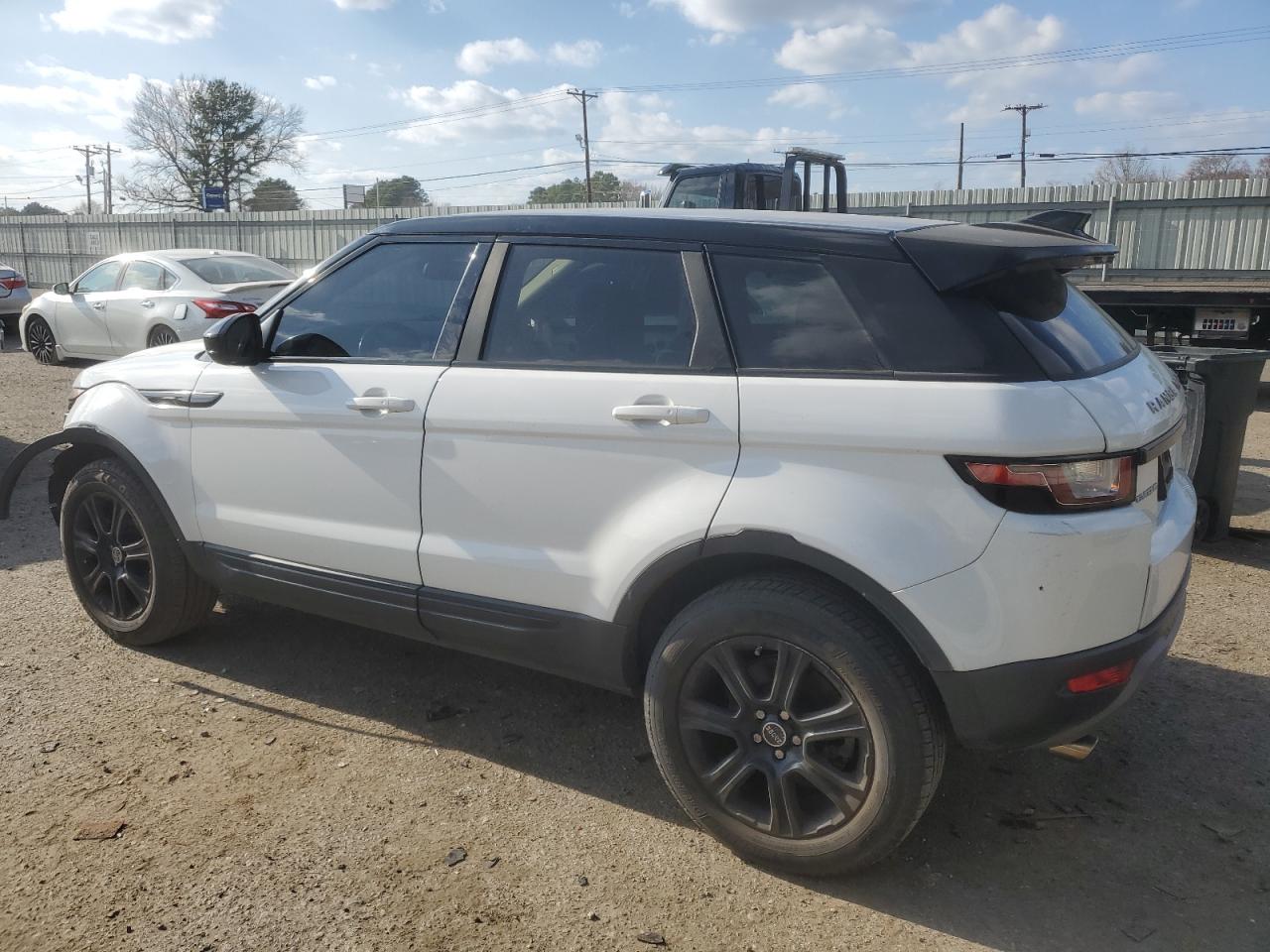 2016 Land Rover Range Rover VIN SALVP2BG3GH152933 Copart auction photo, front end / minor dent/scratches damage thumbnail 2