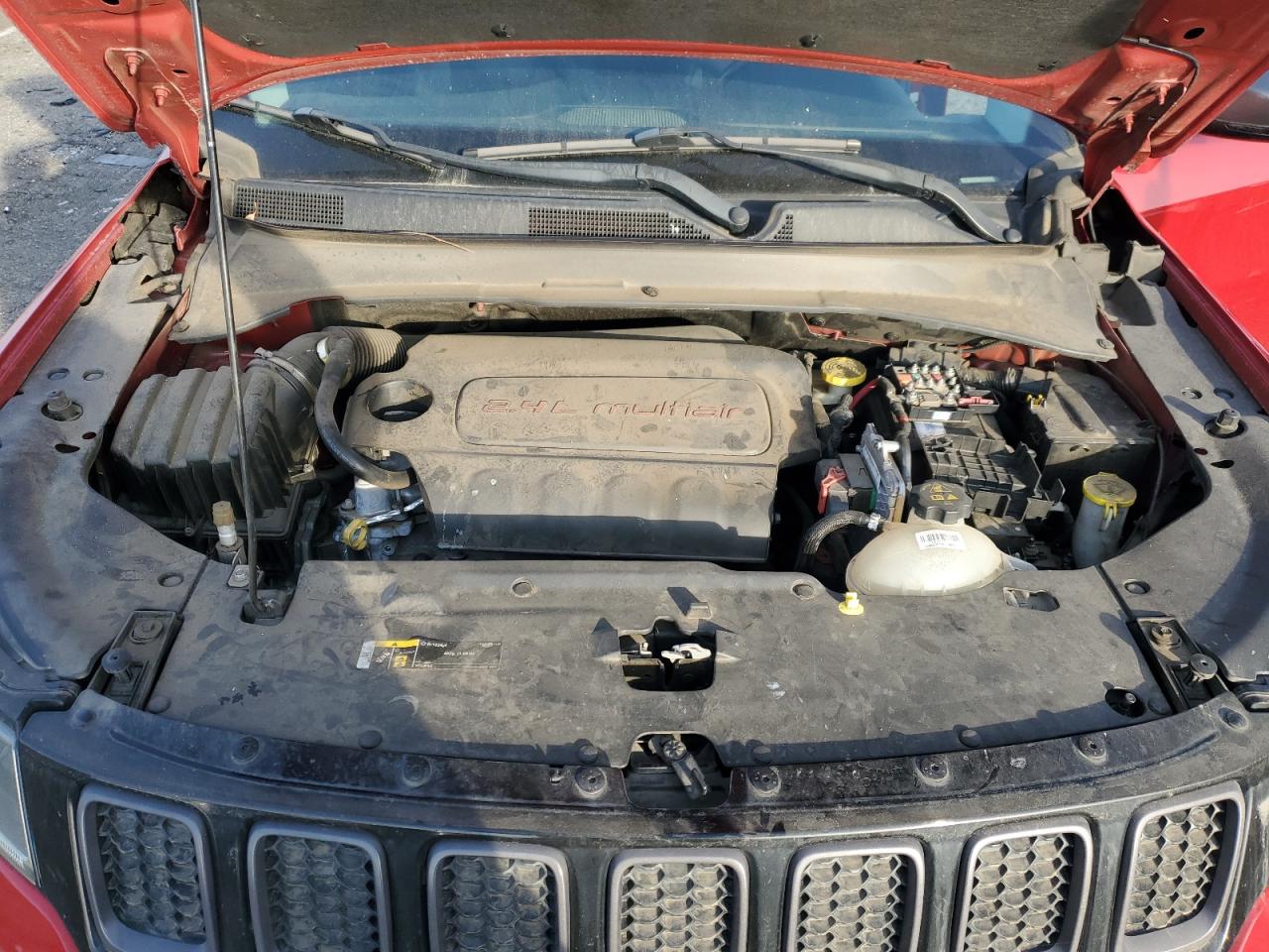 2018 Jeep Compass VIN 3C4NJDDB1JT198730 Copart auction photo, side / minor dent/scratches damage thumbnail 12