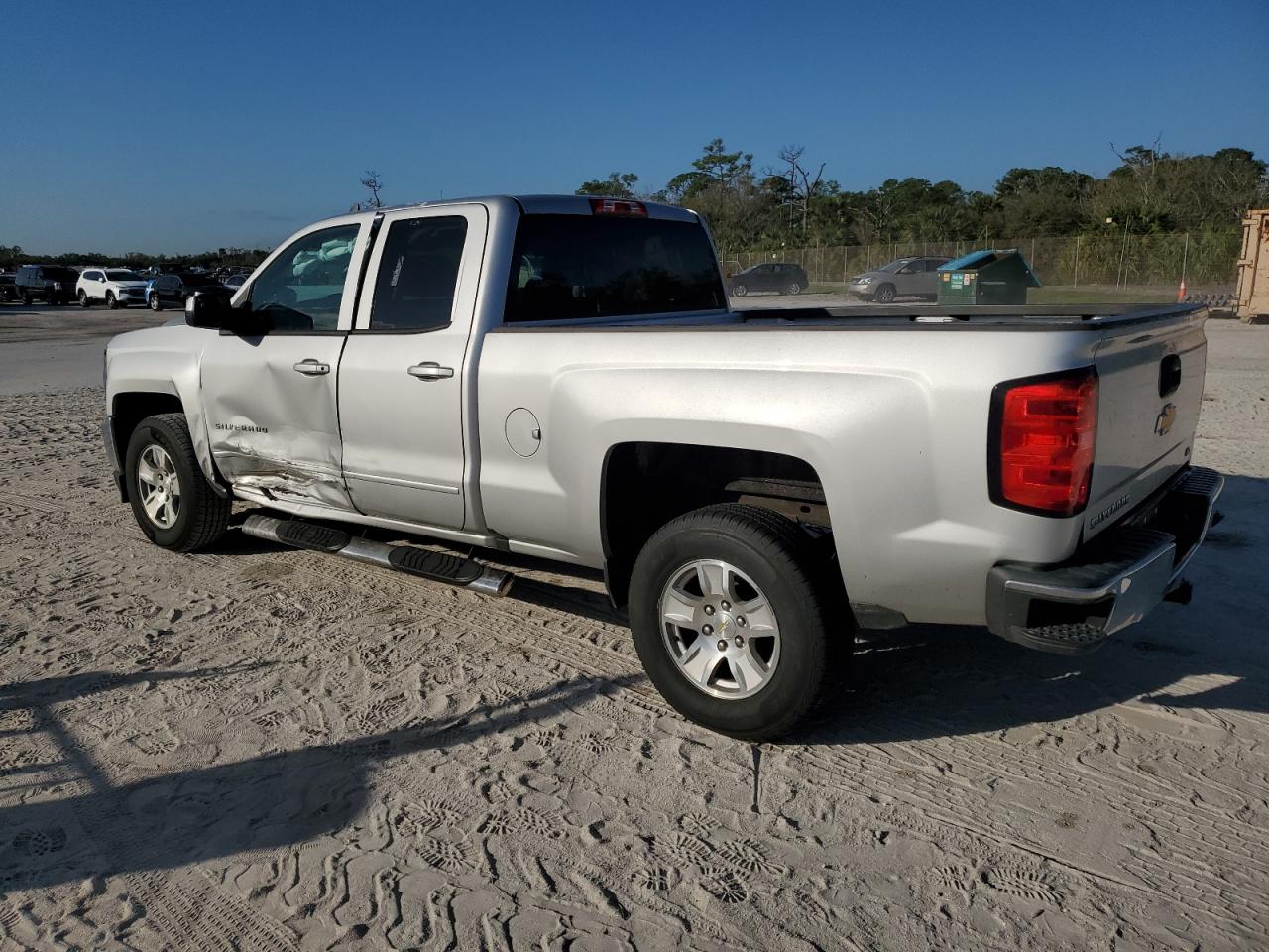 2019 Chevrolet Silverado VIN 2GCRCPEC4K1136584 Copart auction photo, side / minor dent/scratches damage thumbnail 2