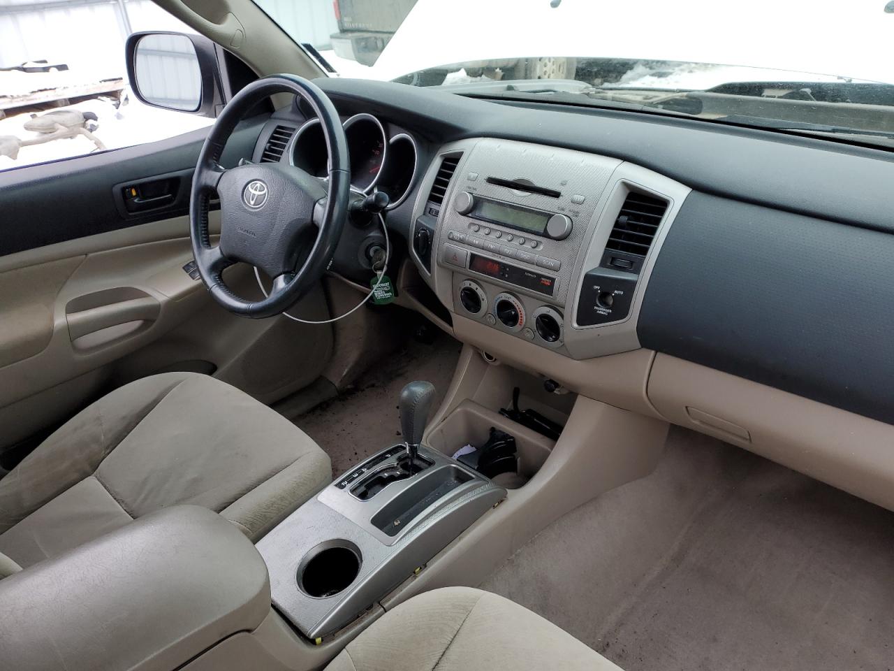 2005 Toyota Tacoma VIN 5TEUU42N05Z111113 Copart auction photo, front end damage thumbnail 8