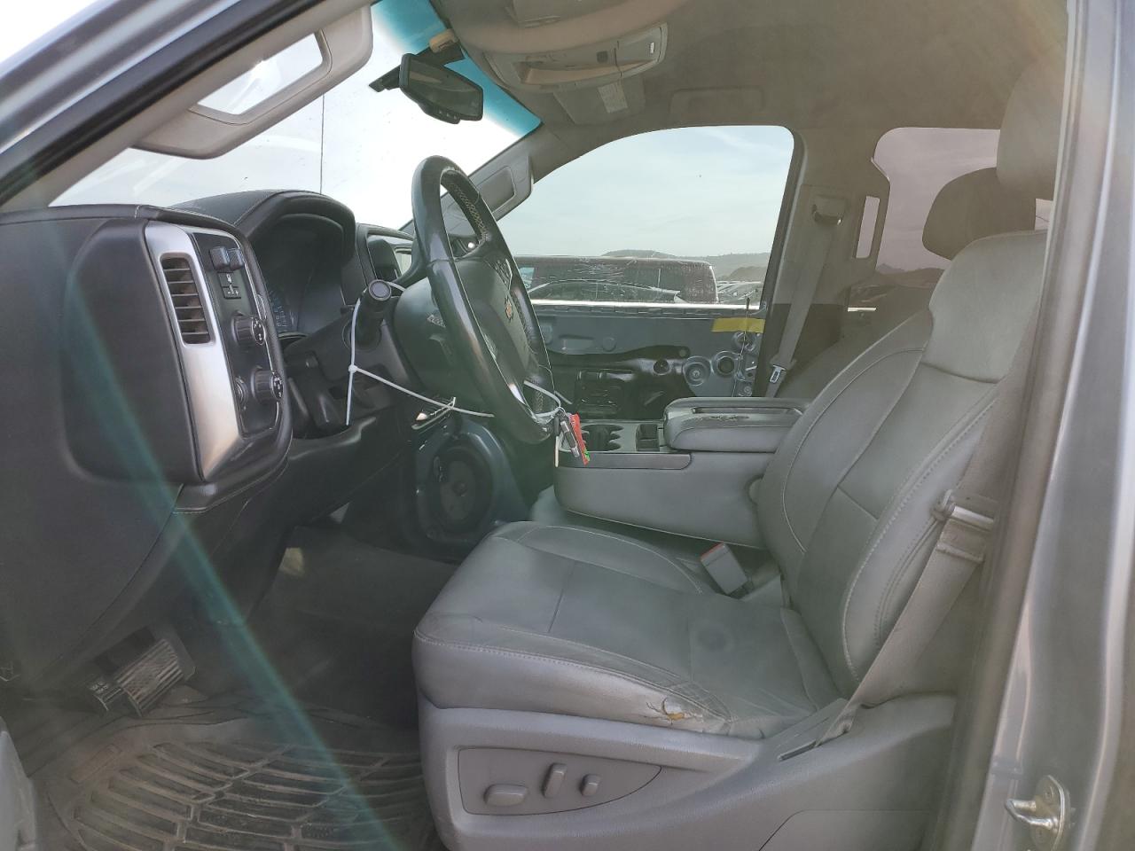 2015 Chevrolet Silverado VIN 1GC1KWE84FF568340 Copart auction photo, side / rear end damage thumbnail 7