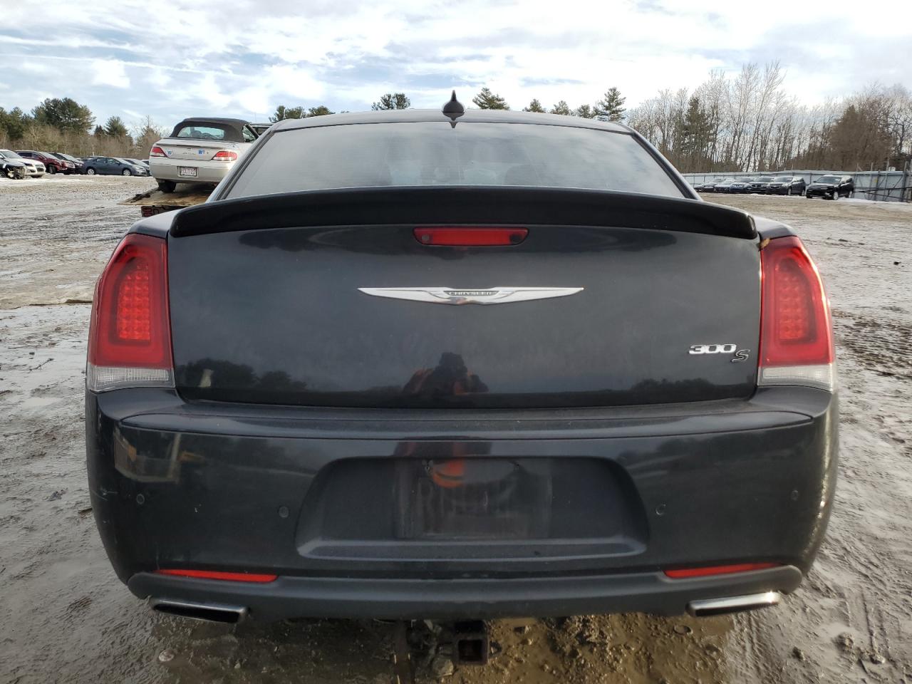 2015 Chrysler 300 VIN 2C3CCABT1FH793447 Copart auction photo, front end / minor dent/scratches damage thumbnail 6