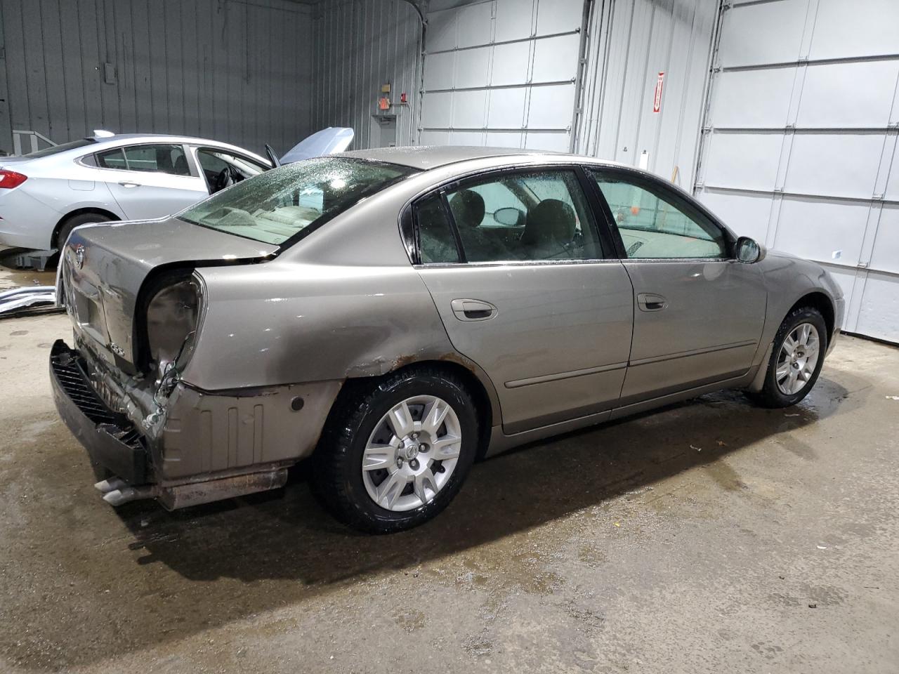 2005 Nissan Altima VIN 1N4AL11D25N911515 Copart auction photo, rear end / minor dent/scratches damage thumbnail 3