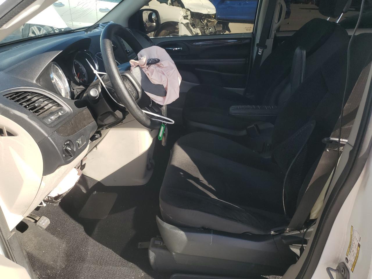 2019 Dodge Caravan VIN 2C4RDGBG0KR546546 Copart auction photo, front end / rear end damage thumbnail 7