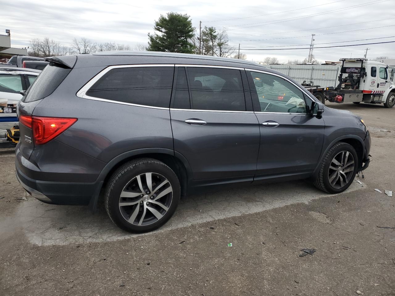 2018 Honda Pilot VIN 5FNYF6H96JB024376 Copart auction photo, all over damage thumbnail 3