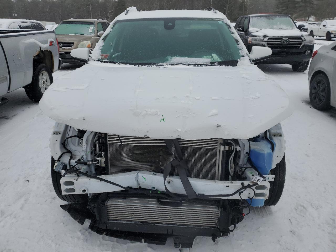 2022 GMC Terrain VIN 3GKALTEVXNL105662 Copart auction photo, front end / minor dent/scratches damage thumbnail 5