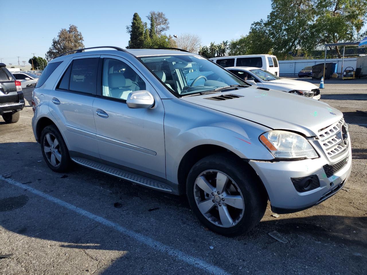 2009 Mercedes-Benz M-klasse VIN 4JGBB86E89A529686 Copart auction photo, front end damage thumbnail 4