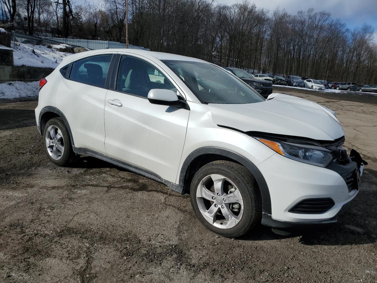 2021 Honda HR-V VIN 3CZRU6H39MM710086 Copart auction photo, front end / minor dent/scratches damage thumbnail 4