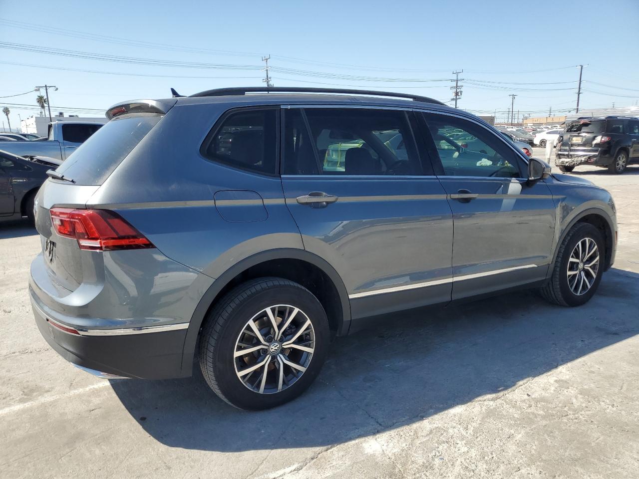 2020 Volkswagen Tiguan VIN 3VV3B7AX6LM110162 Copart auction photo, front end damage thumbnail 3
