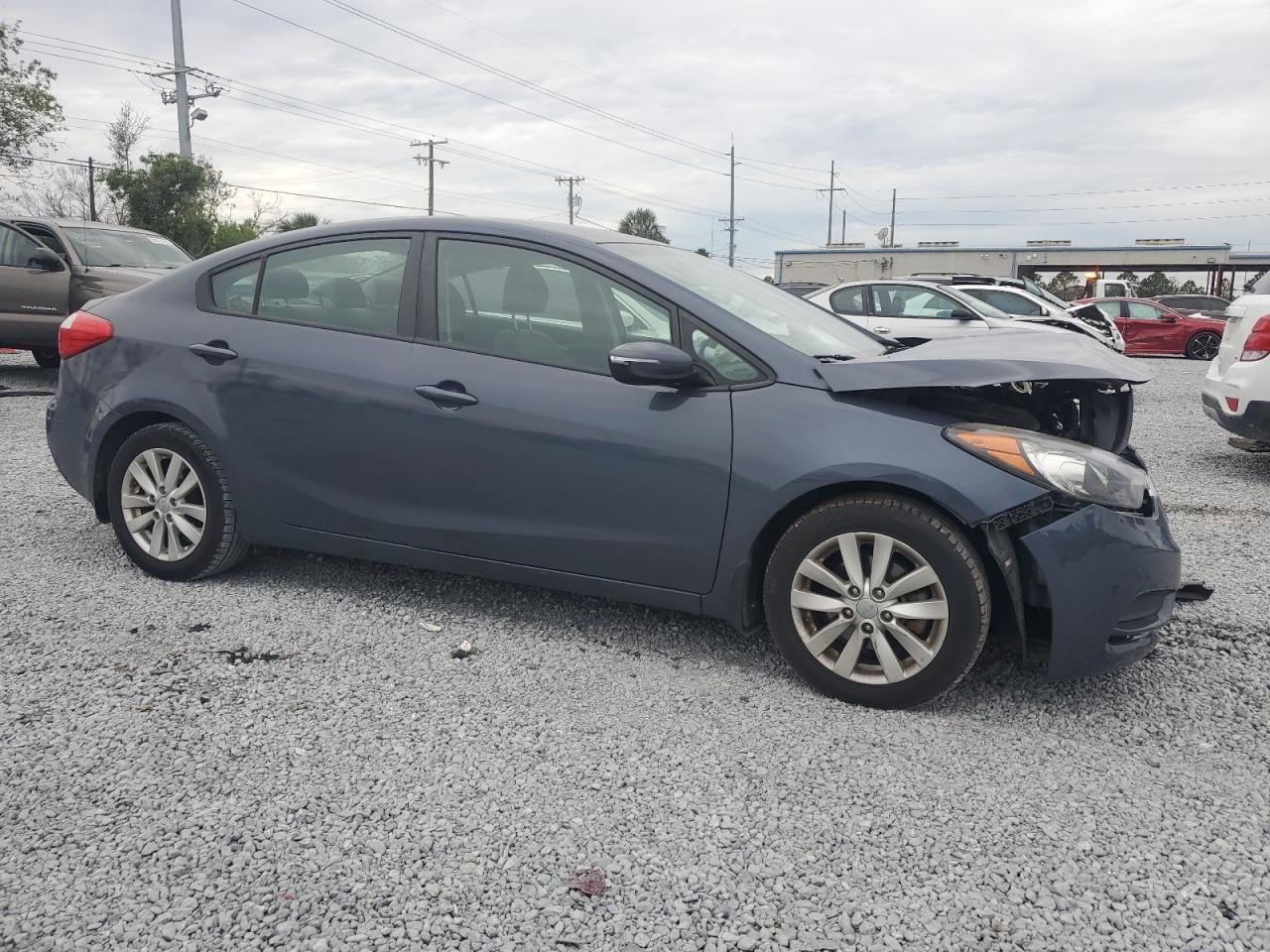 2016 KIA Forte VIN KNAFX4A63G5609884 Copart auction photo, front end / rear end damage thumbnail 4