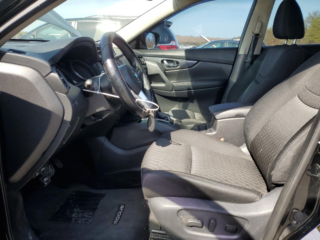 2017 Nissan Rogue VIN KNMAT2MV3HP618302 Copart auction photo, front end / minor dent/scratches damage thumbnail 7