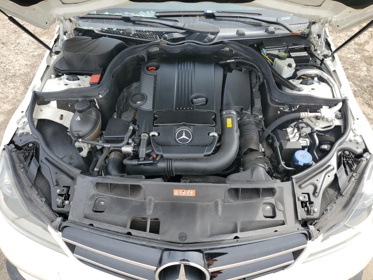 2014 Mercedes-Benz C-klasse VIN WDDGJ4HB0EG289605 Copart auction photo, rear end / minor dent/scratches damage thumbnail 11