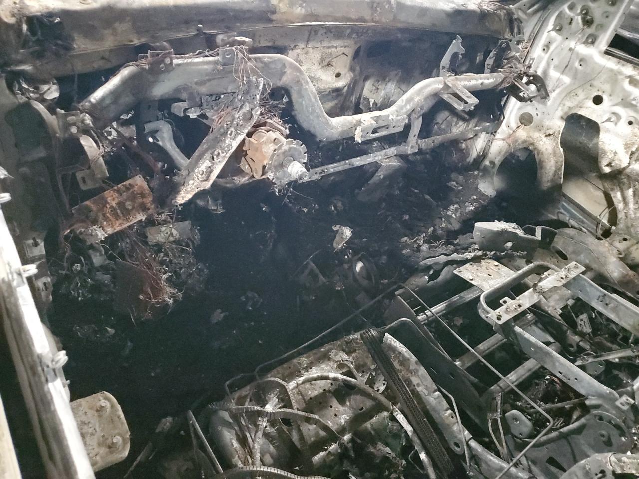 2016 Chevrolet Silverado VIN 1GC2KUEGXGZ413145 Copart auction photo, burn / burn - engine damage thumbnail 8