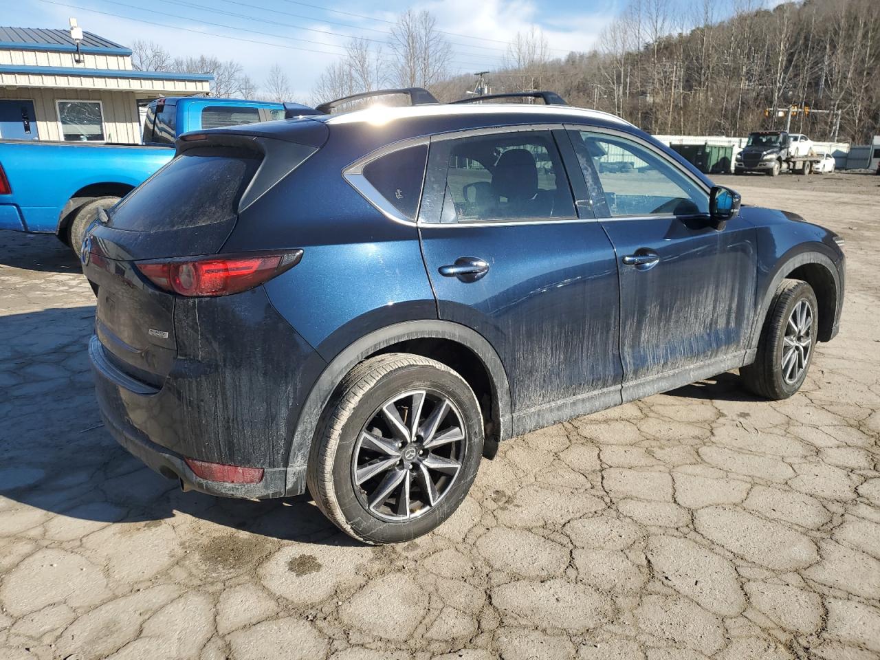2018 Mazda CX-5 VIN JM3KFBDM8J0399975 Copart auction photo, rear end damage thumbnail 3