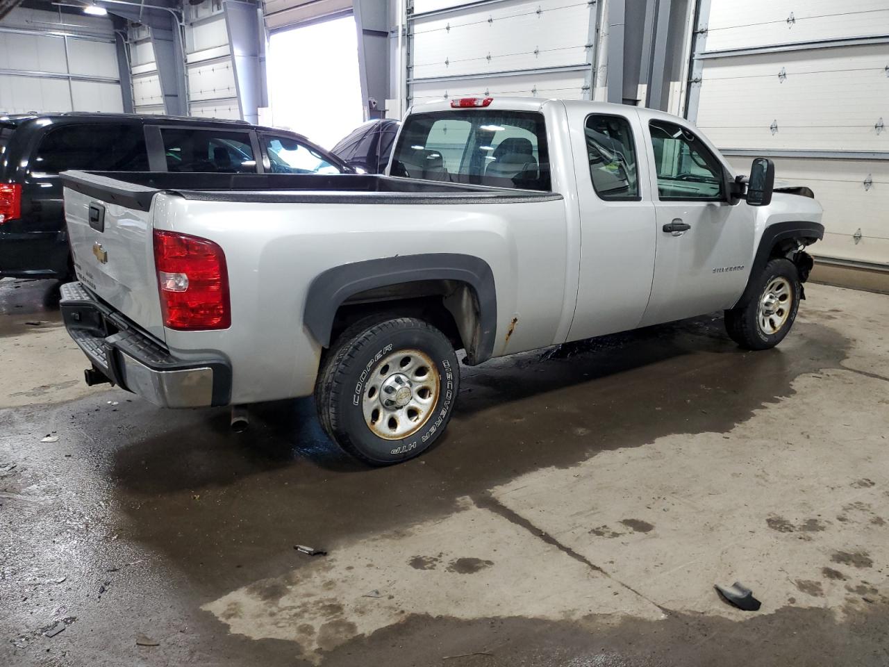 2010 Chevrolet Silverado VIN 1GCSKPE31AZ215902 Copart auction photo, front end damage thumbnail 3