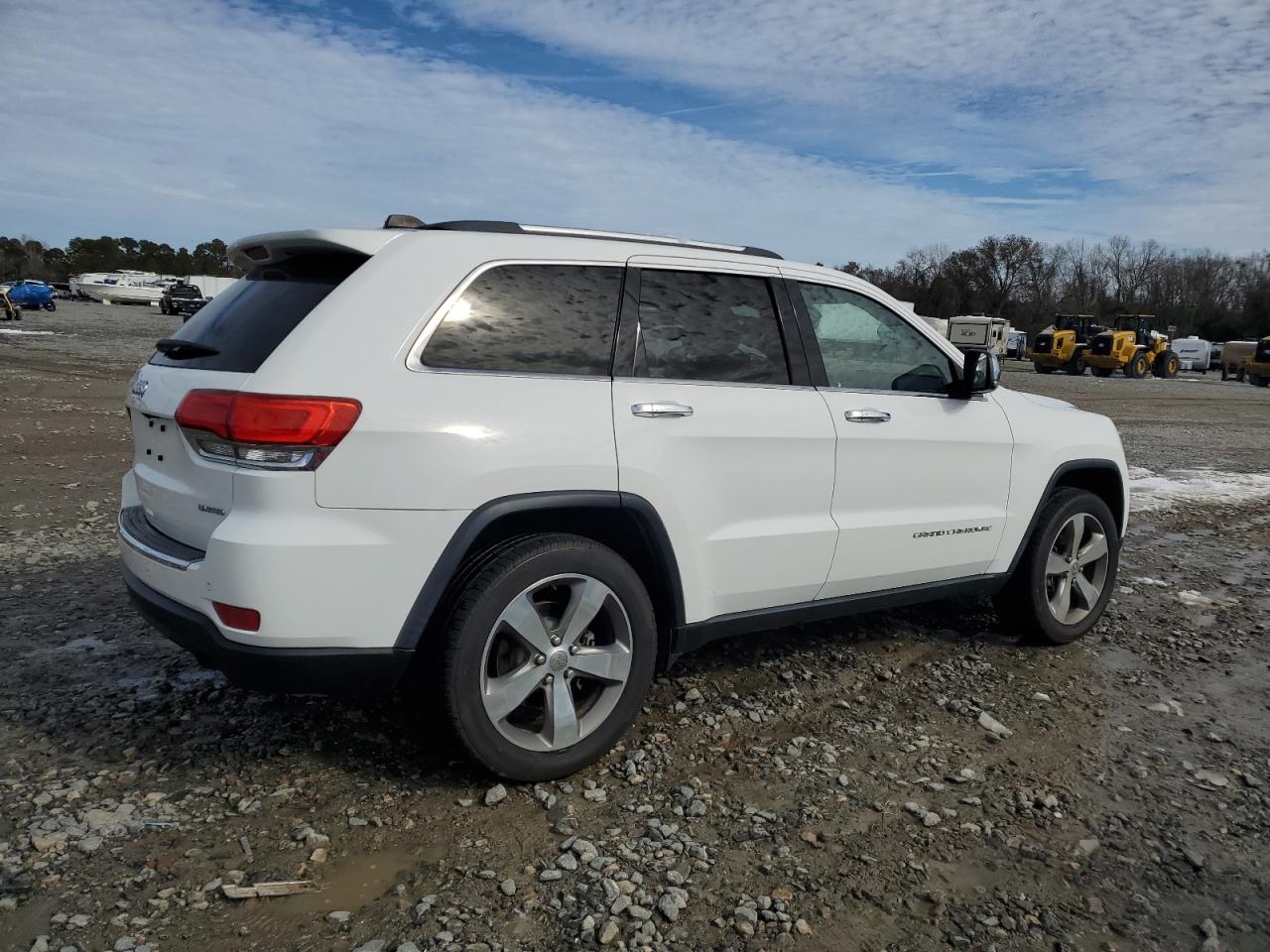 2015 Jeep Grand Cherokee VIN 1C4RJEBG6FC144350 Copart auction photo, side / front end damage thumbnail 3