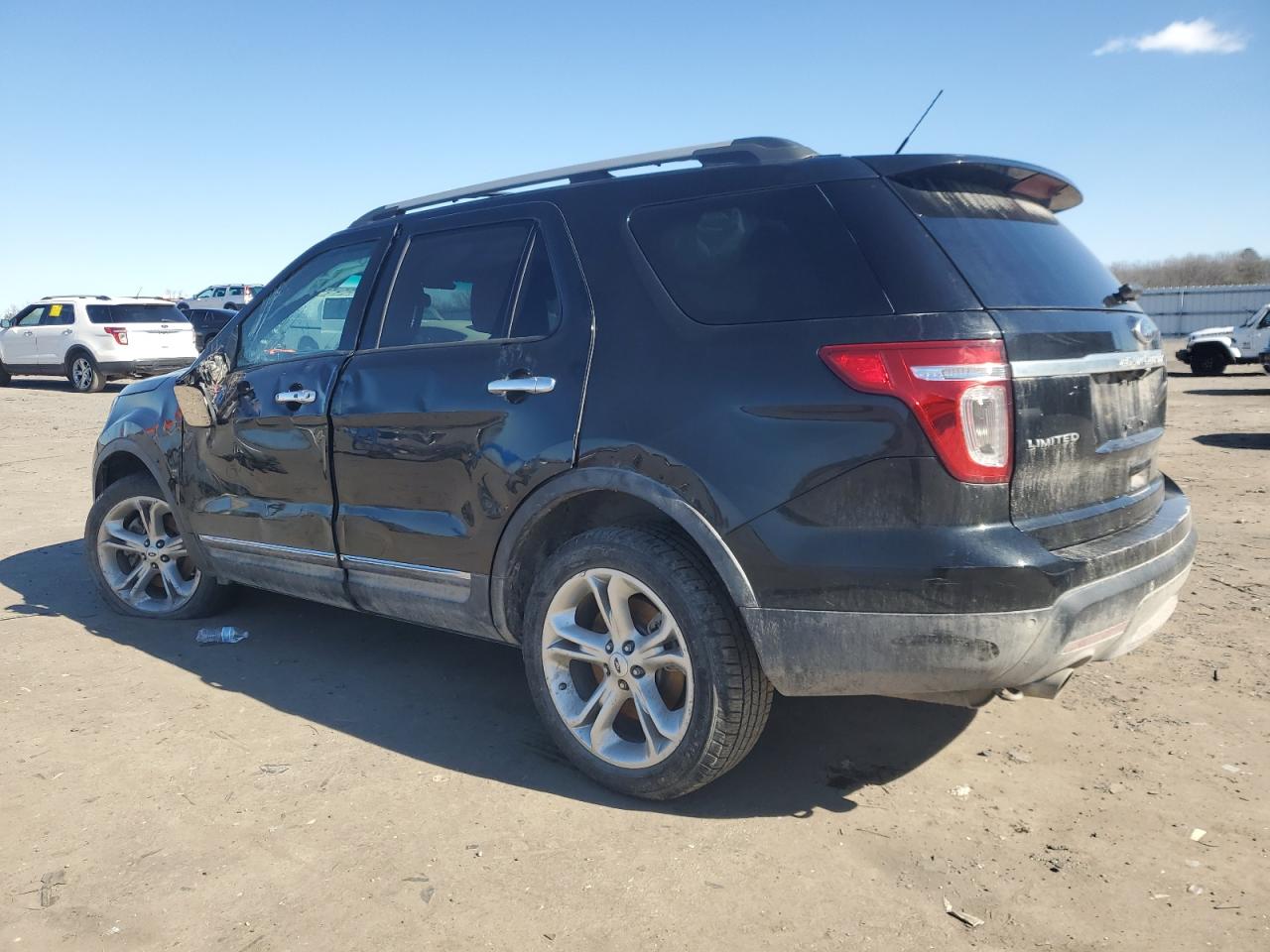 2015 Ford Explorer VIN 1FM5K8F86FGB00241 Copart auction photo, front end / side damage thumbnail 2