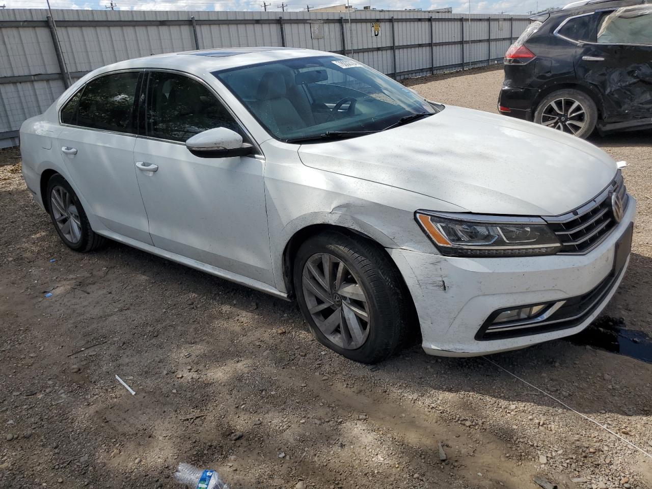 2018 Volkswagen Passat VIN 1VWBA7A37JC010822 Copart auction photo, front end / minor dent/scratches damage thumbnail 4