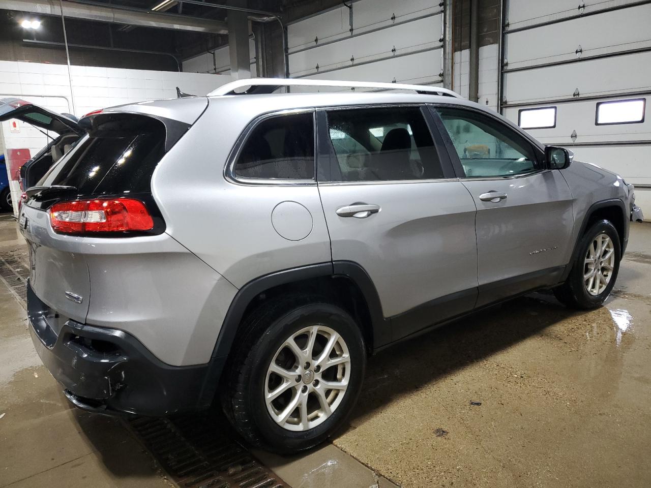 2016 Jeep Grand Cherokee VIN 1C4PJMCB4GW141869 Copart auction photo, front end damage thumbnail 3