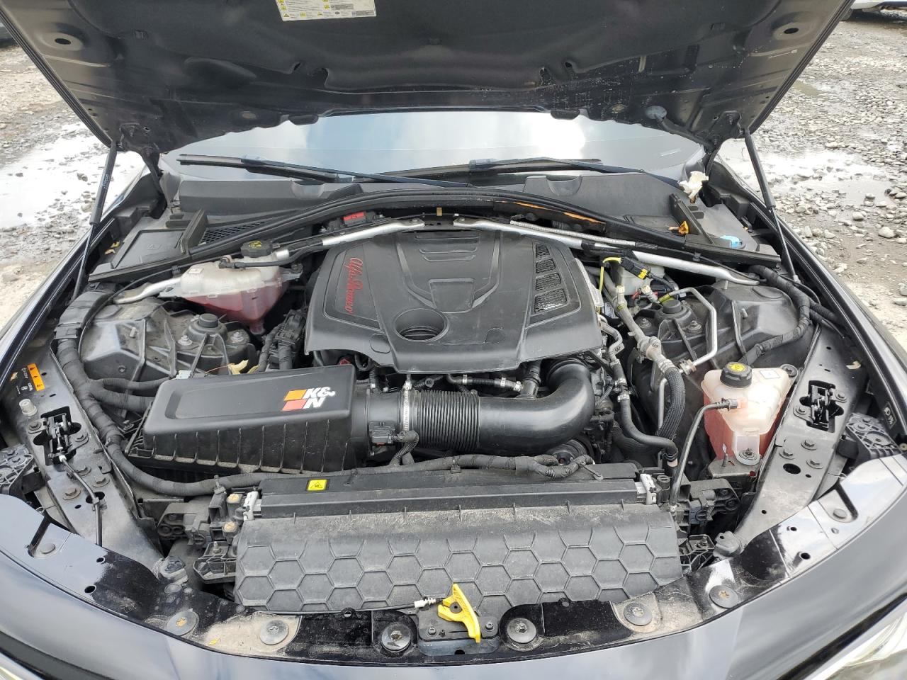 2018 Alfa Romeo Giulia VIN ZARFAECN1J7565044 Copart auction photo, rear end / minor dent/scratches damage thumbnail 11