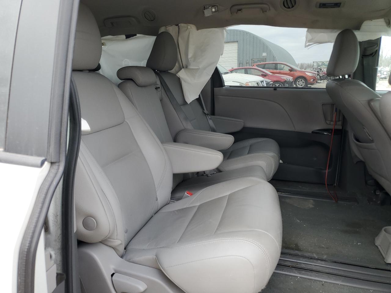 2018 Toyota Sienna VIN 5TDYZ3DC3JS901974 Copart auction photo, front end damage thumbnail 12