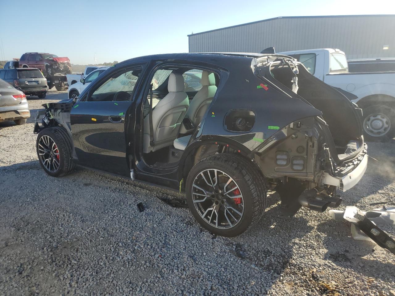 2023 Maserati Grecale VIN ZN682AVM4P7422402 Copart auction photo, front end / rear end damage thumbnail 2