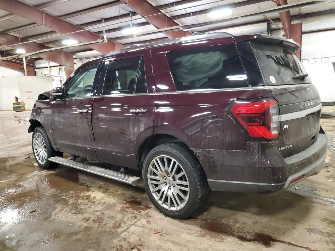 2023 Ford Expedition VIN 1FMJU2A82PEA21126 Copart auction photo, front end / side damage thumbnail 2