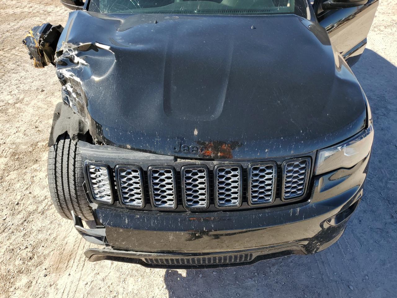 2019 Jeep Grand Cherokee VIN 1C4RJFAG9KC545229 Copart auction photo, front end / side damage thumbnail 12