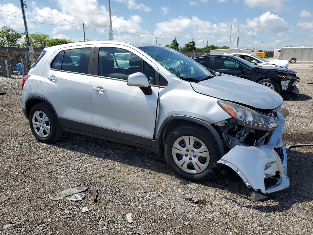 2017 Chevrolet Trax VIN 3GNCJKSB0HL214089 Copart auction photo, all over / mechanical damage thumbnail 4