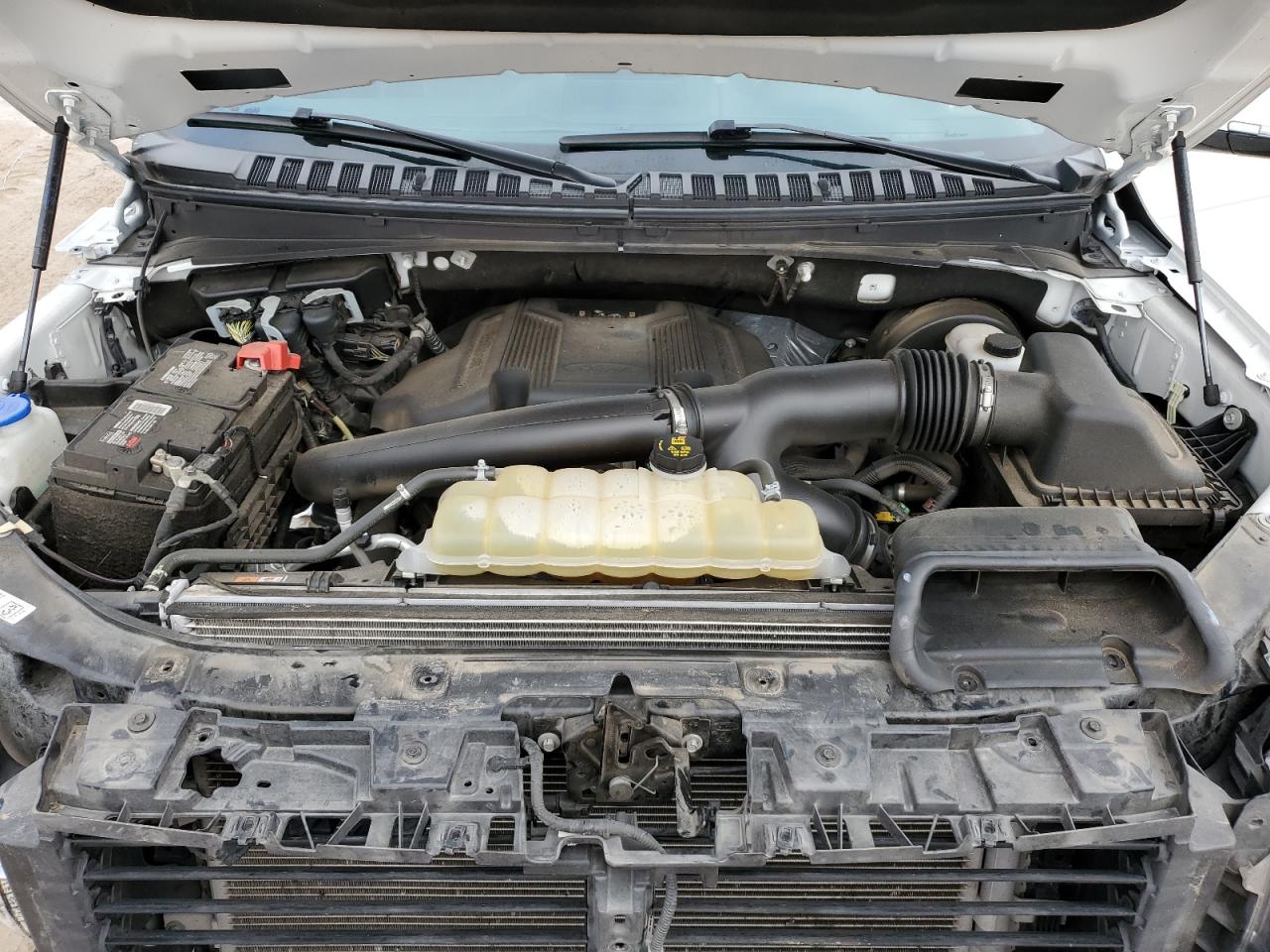 2020 Ford Expedition VIN 1FMJU1HT0LEA83235 Copart auction photo, front end / minor dent/scratches damage thumbnail 12