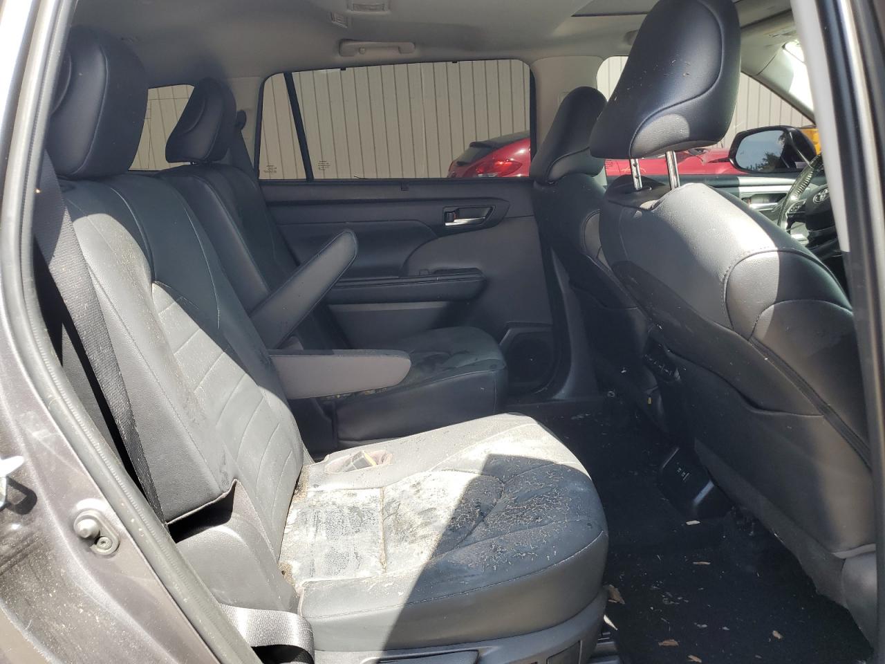 2021 Toyota Highlander VIN 5TDGZRAH9MS532413 Copart auction photo, water/flood / rear end damage thumbnail 11