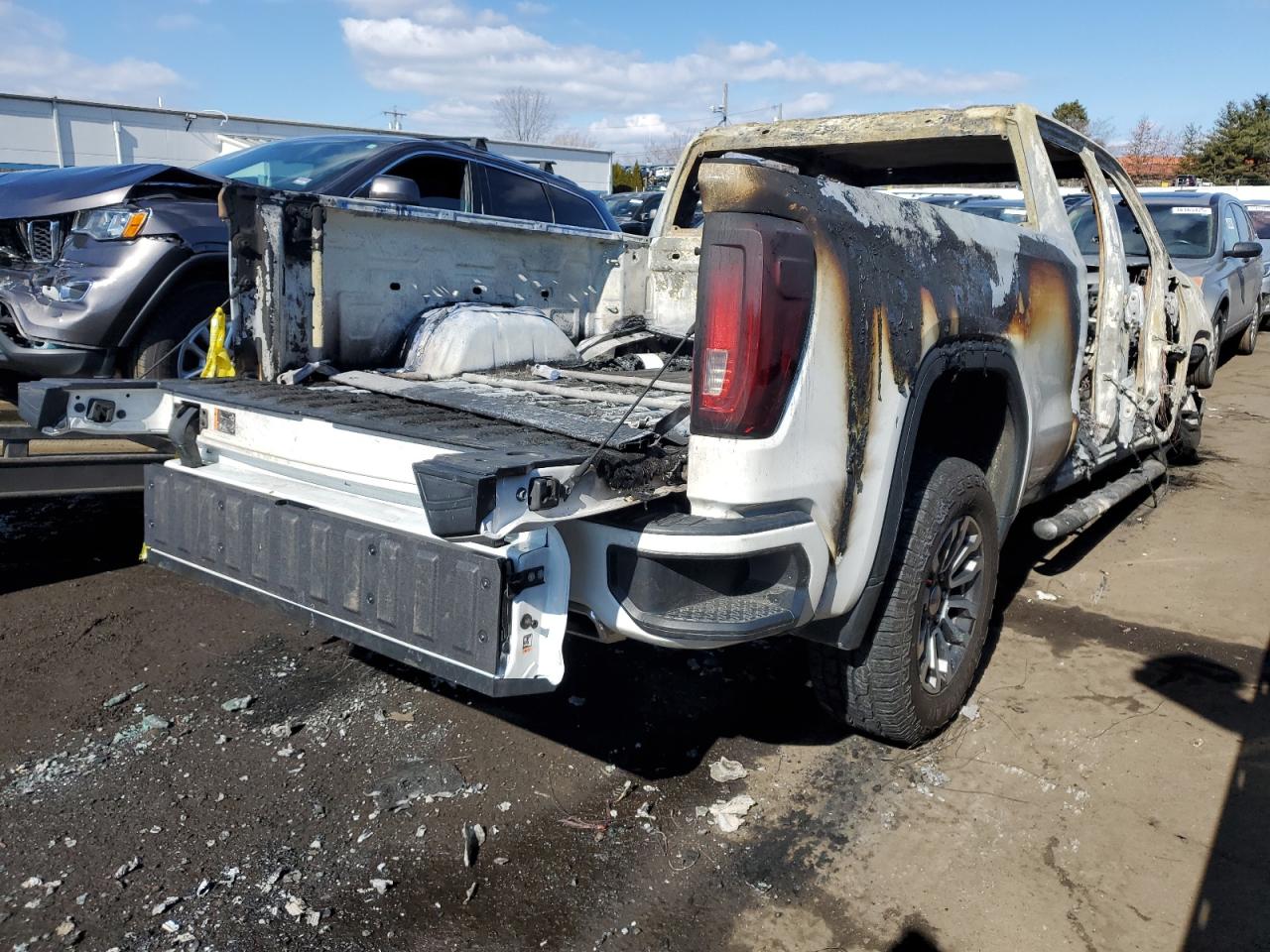 2021 GMC Sierra VIN 3GTU9EET9MG360442 Copart auction photo, burn / burn - engine damage thumbnail 3