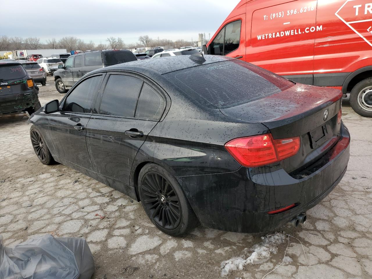 2012 BMW 3er VIN WBA3A5C55CF257376 Copart auction photo, front end damage thumbnail 2