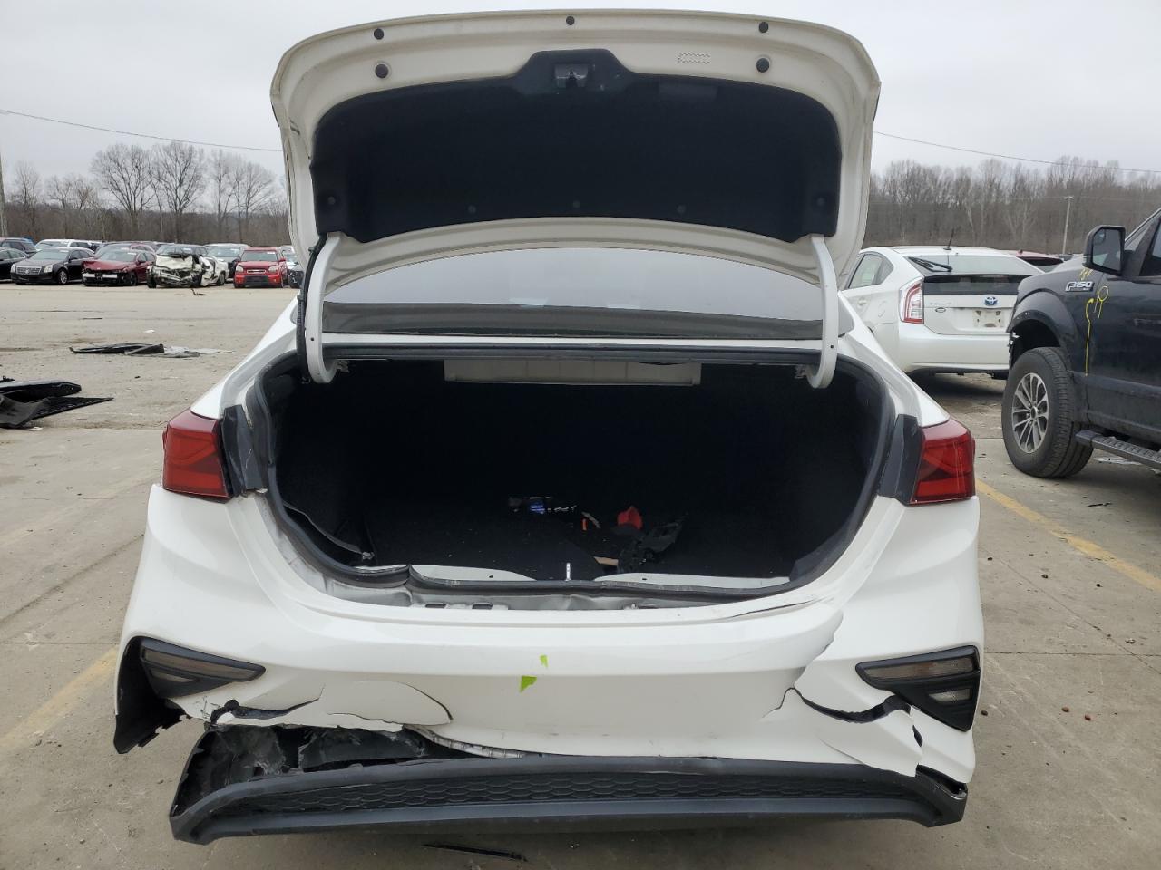 2019 KIA Forte VIN 3KPF24AD2KE095622 Copart auction photo, rear end / front end damage thumbnail 6