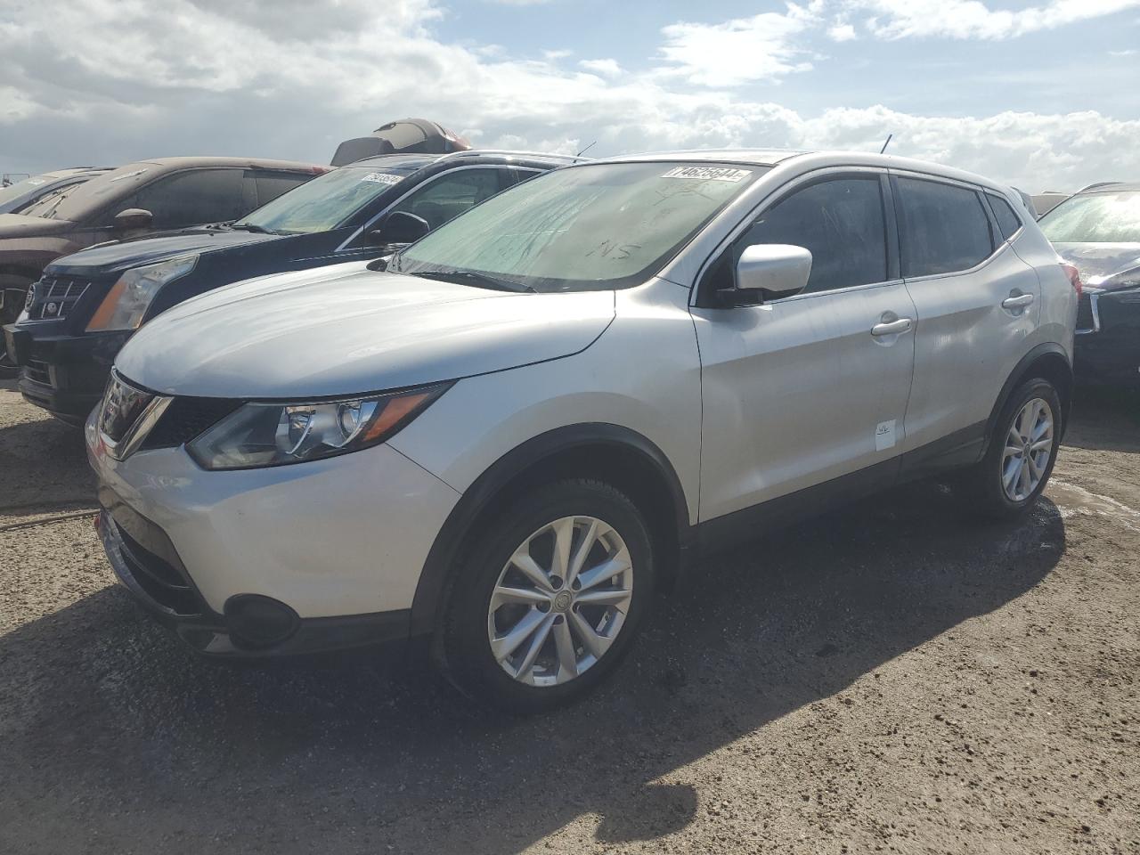 2018 Nissan Rogue VIN JN1BJ1CPXJW160229