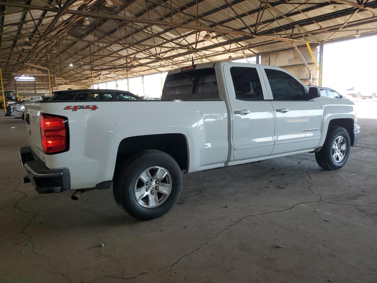 2015 Chevrolet Silverado VIN 1GCVKREC0FZ246218 Copart auction photo, minor dent/scratches / mechanical damage thumbnail 3
