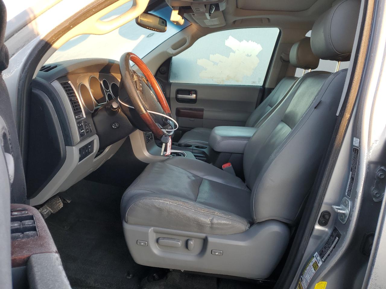 2013 Toyota Sequoia VIN 5TDYY5G18DS049635 Copart auction photo, front end / minor dent/scratches damage thumbnail 7