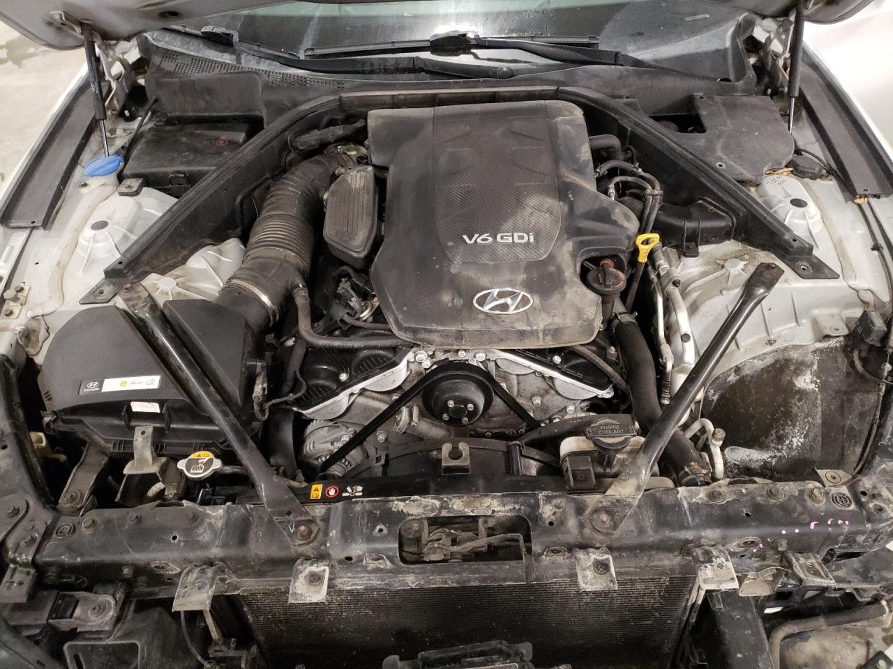 2015 Hyundai Genesis VIN KMHGN4JE2FU095577 Copart auction photo, front end / rear end damage thumbnail 11
