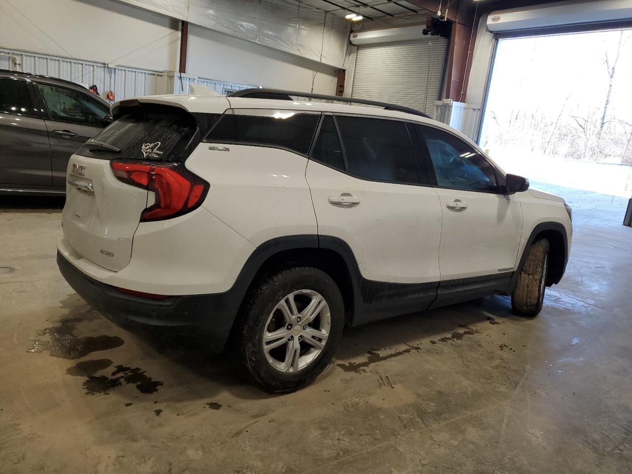 2019 GMC Terrain VIN 3GKALTEV9KL147428 Copart auction photo, all over damage thumbnail 3